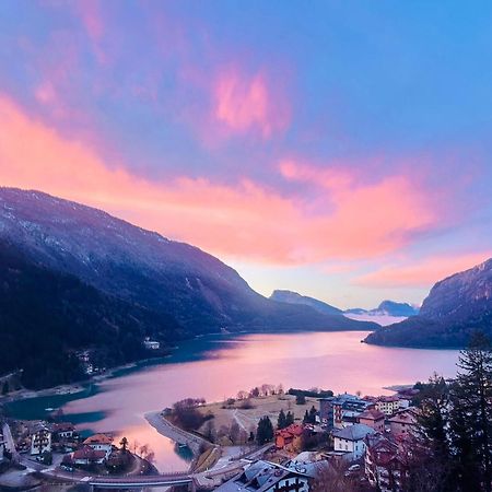 Hotel Aurora Molveno Eksteriør bilde