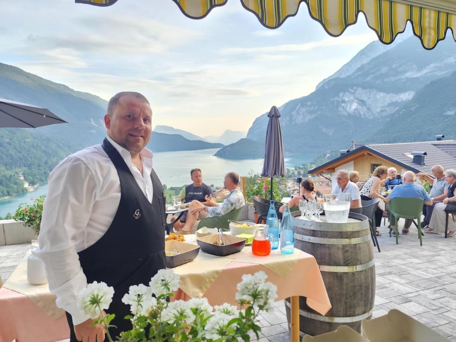 Hotel Aurora Molveno Eksteriør bilde
